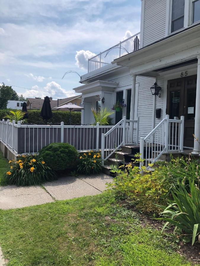 Le Chateau Du Lac Magog Esterno foto
