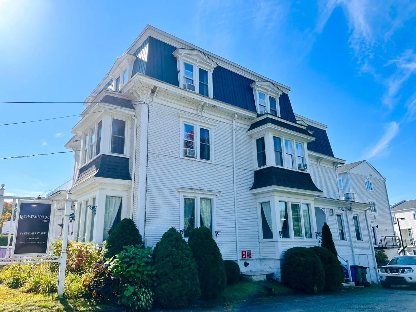 Le Chateau Du Lac Magog Esterno foto